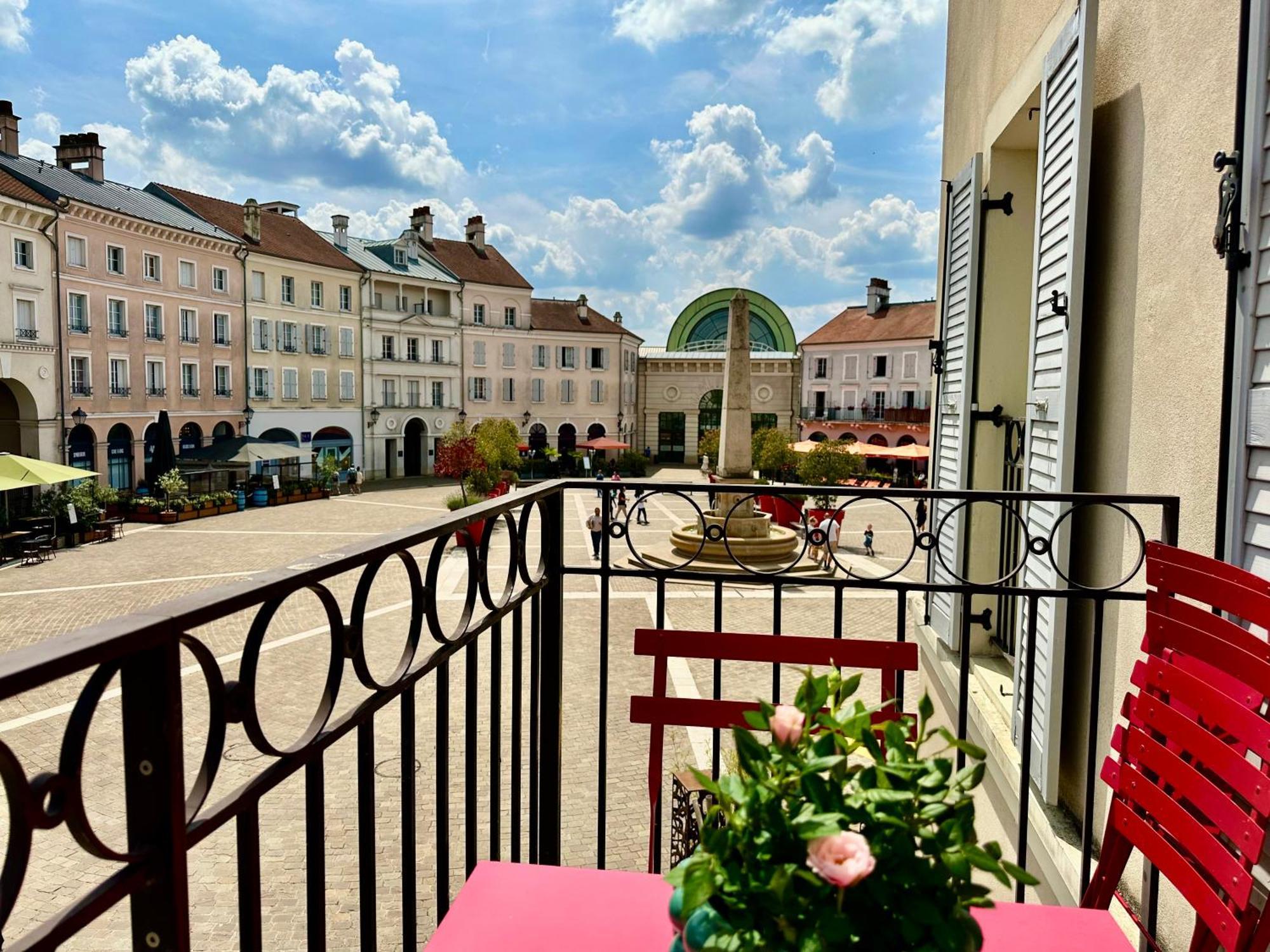 Appt Vue Place De Toscane - 4Min Disneyland-Paris Serris Kültér fotó