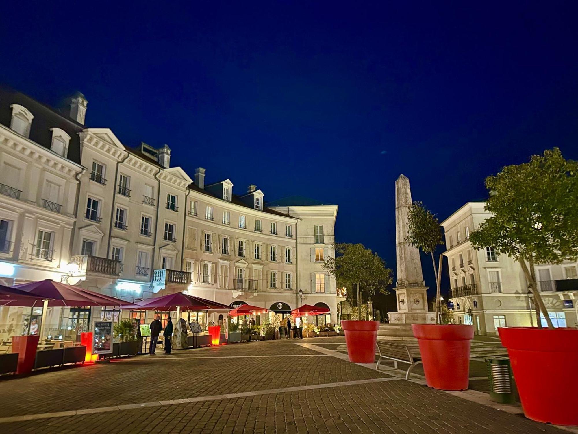 Appt Vue Place De Toscane - 4Min Disneyland-Paris Serris Kültér fotó